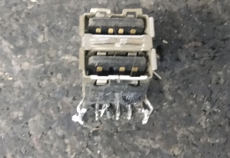 Wojna? Brak zasilania? Czyli awaryjne ładowanie urządzeń mobilnych