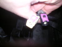 BMW E46 318d - Identyfikacja przewodów w bagażniku, podłączenie zmieniarki CD?