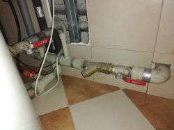 What is the reason for poor hot water pressure in all taps?
