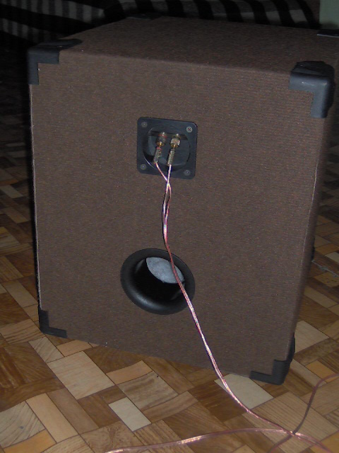 Moja pierwsza konstrukcja... Subwoofer 30cm...