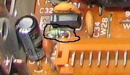 Element D14 w zasilaczu do magnetowidu nv-l25 Panasonic