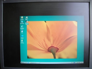 DELL inspiron 8000 jak przesunąć obraz (real foto) ?