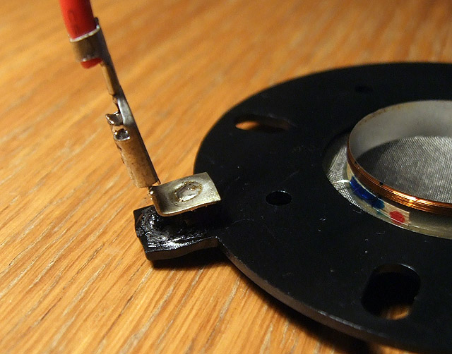 Dali Concept 2 - uszkodzona wysokotonówka