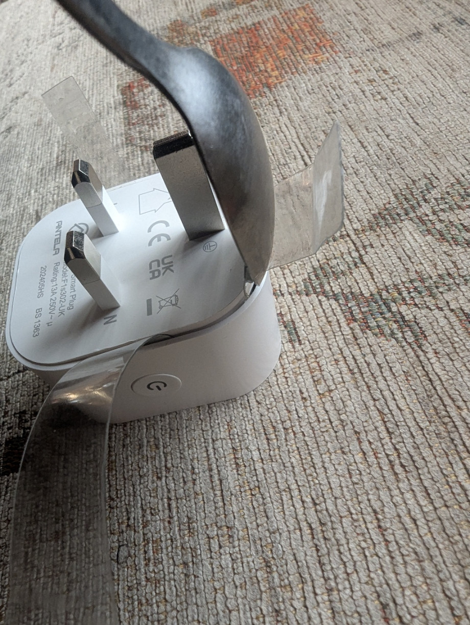 Tear down of Antela WiFi Smart Plug [F1s392-UK] (?/CB2S/BL0937)