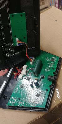 Identfikacja i funkcja elementu oznaczonego jako Q7 na płytce Scalextric Arc One