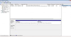 Zrzut ekranu zarządzania dyskami w Windows 7 z dyskami systemowymi