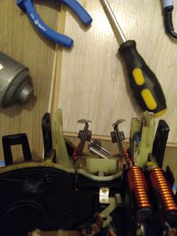 VW Polo / VAG - Sprawny silnik wycieraczek pali bezpiecznik