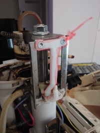 Krups EA8251 - Error 07, the piston is sticking against the grounds scraper
