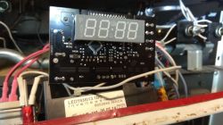 Kuchenka Amica 58GE3.33HZPTADA - uszkodzony wyświetlacz zegara Kuchenka Amica 58GE3.33HZPTADA - uszkodzony wyświetlacz zegara