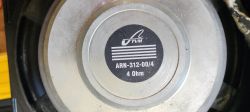 Zbliżenie na tylnią część głośnika Tesla ARN-312-00/4 Ohm.