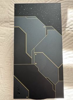 Xbox Series X Halo Infinite Limited Edition z wzorem