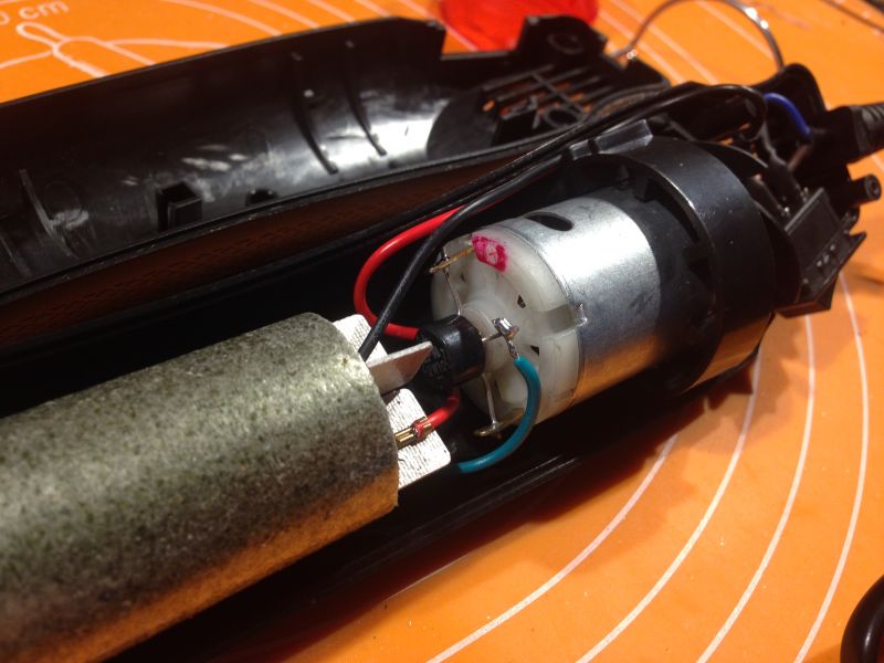 Zastosowanie Gorącej Wiatrówki do obkurczania koszulek termokurczliwych ;)