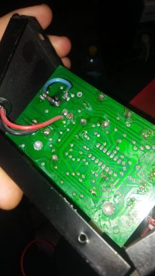 Uszkodzony Prostownik samochodowy 12v Odwrotne bieguny Uszkodzony Prostownik samochodowy 12v Odwrotne bieguny