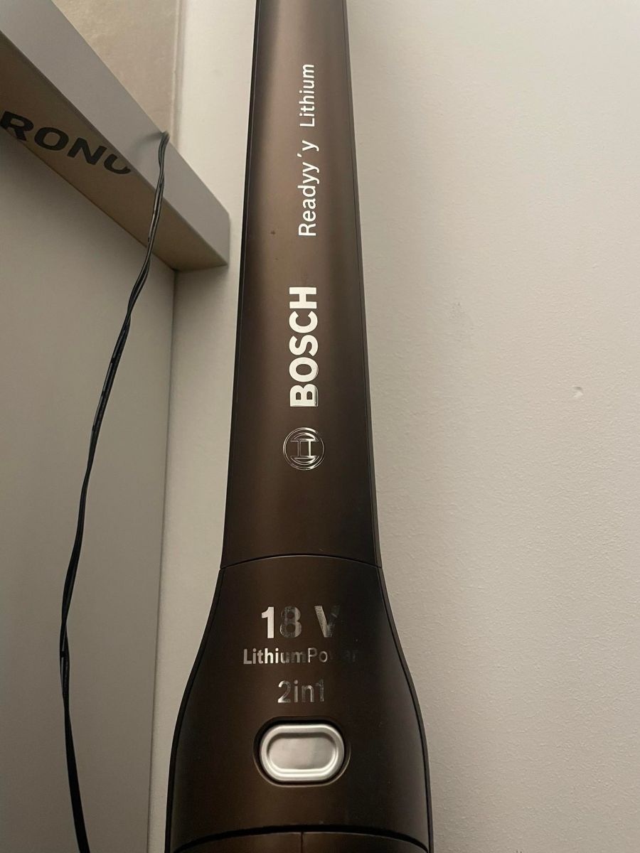 [Rozwiązano] Odkurzacz pionowy Bosch VXAS012V18 - nie wciąga brudu