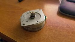 DNP DS40 - Silnik krokowy oki KCL42SCJ365A szukam zamiennika