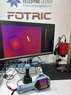 Stanowisko z kamerą termowizyjną FOTRIC i wizualizacją temperatury na monitorze