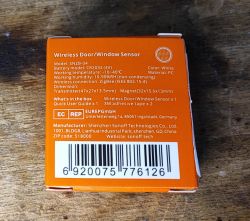 Sonoff SNZB-04 Sensor Packaging – Technical Specifications Back of Sonoff SNZB-04 door/window sensor box with technical specifications.
