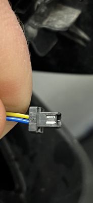 Poszukiwana wtyczka do lusterka Ford Mustang Mach-e - System BLIS - Gdzie kupić?