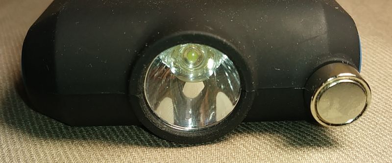Cacko z wyglądu, a jak jest w środku? Cz. 2. Latarka przegubowa ze sklepu typu dyskont