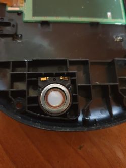 PS Vita 1004 - Jak naprawić wylamane złącze akumulatora?