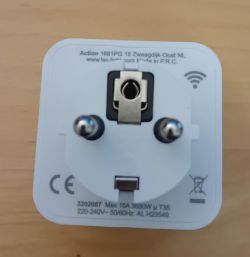 Back of Action LSC Smart Plug Back view of a white smart plug.