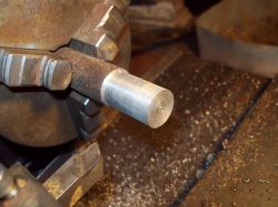 DIY metal bench lathe