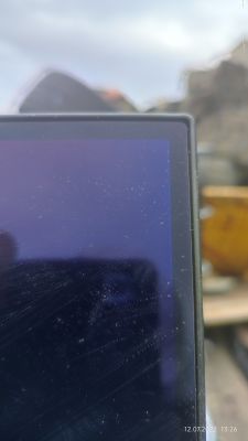 Sony XR55A80JU - zgięta matryca, ciemny obraz po upadku: naprawa czy zostawić?