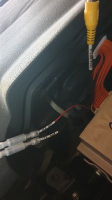 Podłączenie kamery cofania do radia w Mazda CX5 2018 - jak to zrobić?