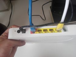 Dwa laptopy: jeden osiąga 400 Mb/s, drugi tylko 43 Mb/s na kablu