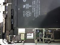 Ipad Mini - brak podświetlenia po wymianie dotyku, co może być przyczyną?