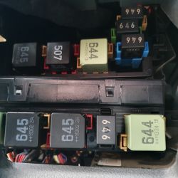 Dlaczego DRL w Skoda Superb 2012 nie działają mimo resetu i VCDS?