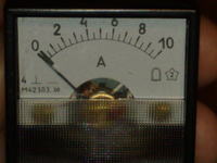 Jaki analogowy amperomierz panelowy 0-10A do prostownika USSR?