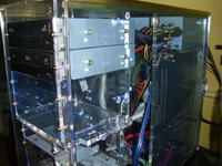 Szukam informacji na temat budowy obudowy PC ze szkła.