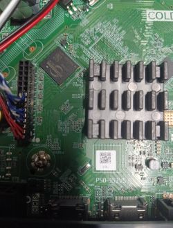 P50-352V5.0 Mainboard with Heatsink and HISEMI Chipset Close-up of P50-352V5.0 mainboard with heatsink and HISEMI chipset visible