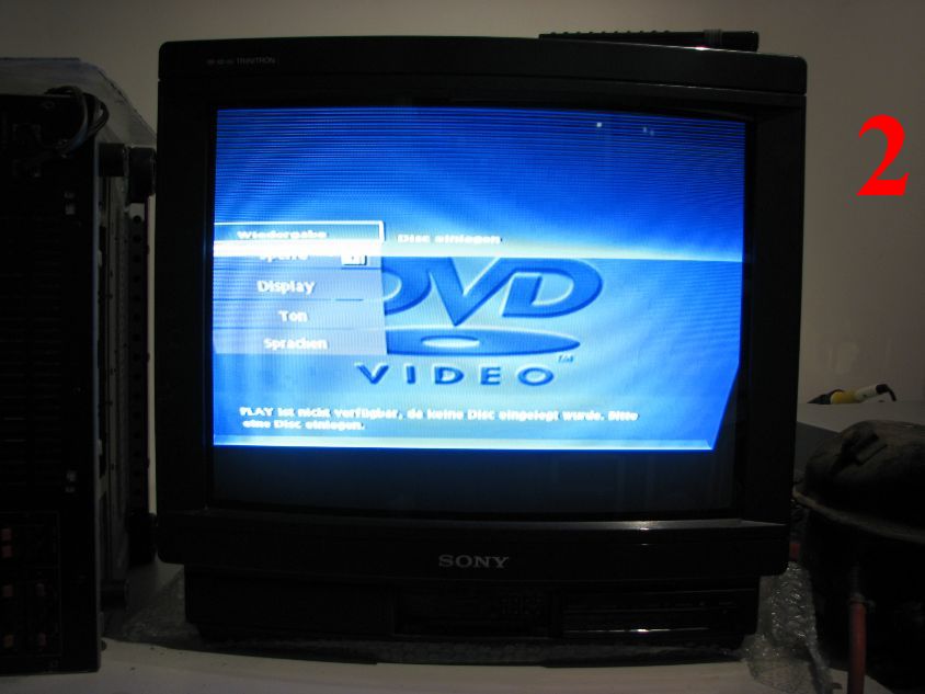 Sony KV-2184MT - Obraz niepełny i zniekształcony po włączeniu TV