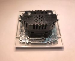 Flush-mounted electrical socket with USB - interior, minitest, thermal imaging (overheating test)