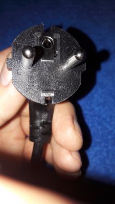 Standards regulating the connection of wire colors to pins in molded plugs
