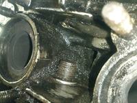 silniki 4suw honda cb 250 - z dziurki pomiedzy wydechami cieknie olej silniki 4suw honda cb 250 - z dziurki pomiedzy wydechami cieknie olej