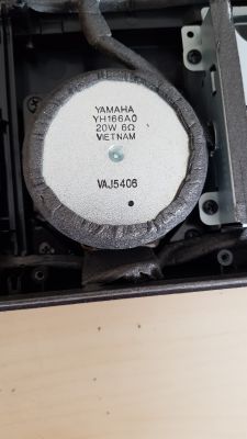 Soundbar Yamaha Yas-105 - uszkodzony jeden głośniczek