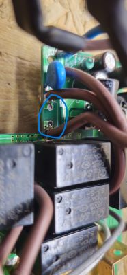 Szukam schematu listwy zasilającej na wifi HAMA - spalone komponenty