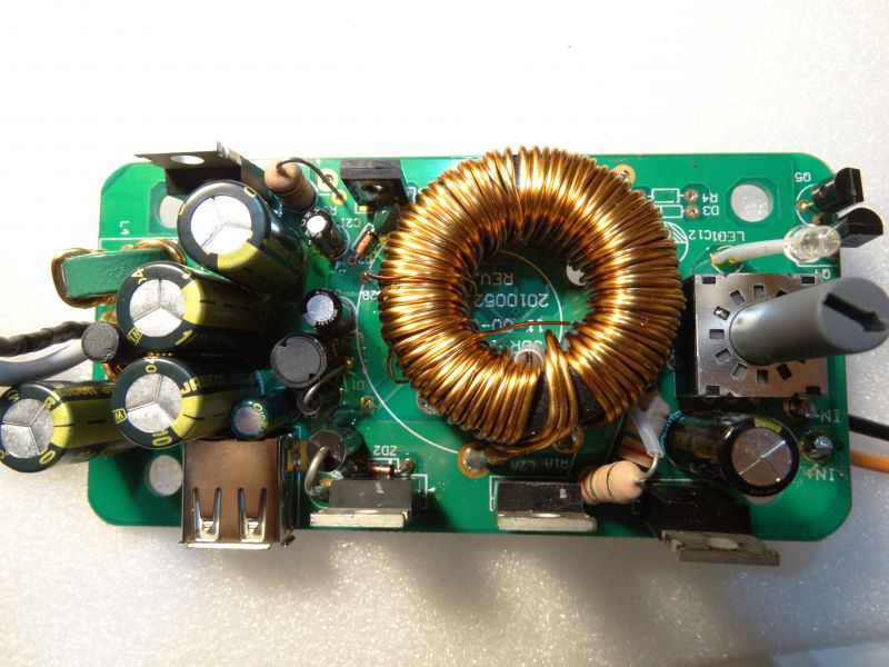 Szukam schematu zasilacza samochodowego do laptopa - Voltcraft SDR125usb, regulacja napięcia