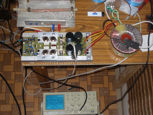 Wzmacniacz Leach Amplifier o mocy 275W.