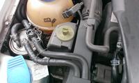 VW Golf 4 TDI 2002 - Do czego służy ten zbiornik?