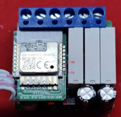 AVATTO WSM16-W4 Relay Module AVATTO WSM16-W4 Wi-Fi relay module on a red background.