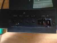 BLAUPUNKT BPA-420 - Trzeszczenie w głośnikach przy podłączeniu zasilania 12V 30W