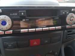 Jak podłączyć AUX do radia BLAUPUNKT DUBLIN C32 bez stałego plusa?