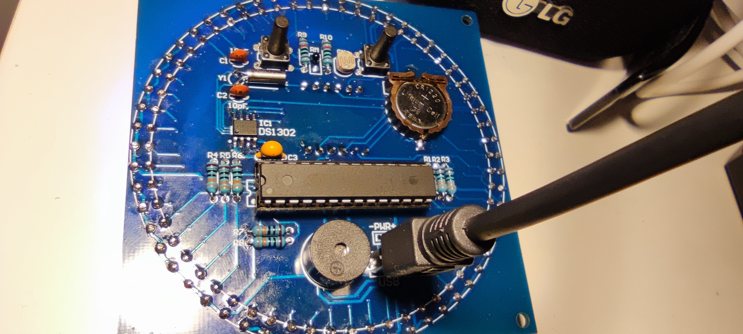 Wymiana i programowanie mikrokontrolera STC 15W408AS w zegarze ...