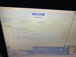 Audi A4 B6: Niesprawne tylne zamki drzwi - diagnoza błędów modułu komfortu