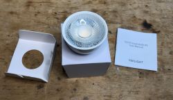 Yeelight GU10 Smart Bulb W1 350lm YLDP004-A - wnętrze, moduł WiFi