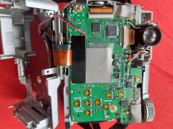 OLYMPUS SP 510 UZ - Gdzie znaleźć baterię podtrzymującą pamięć (zegar i datę) w aparacie